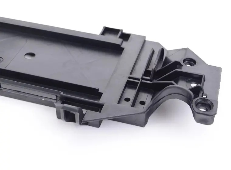 სამაგრი რადიატორის სამაგრის ქვედა - BMW 7 S F01/F02 2008-2015/F07 GT 2009-2016