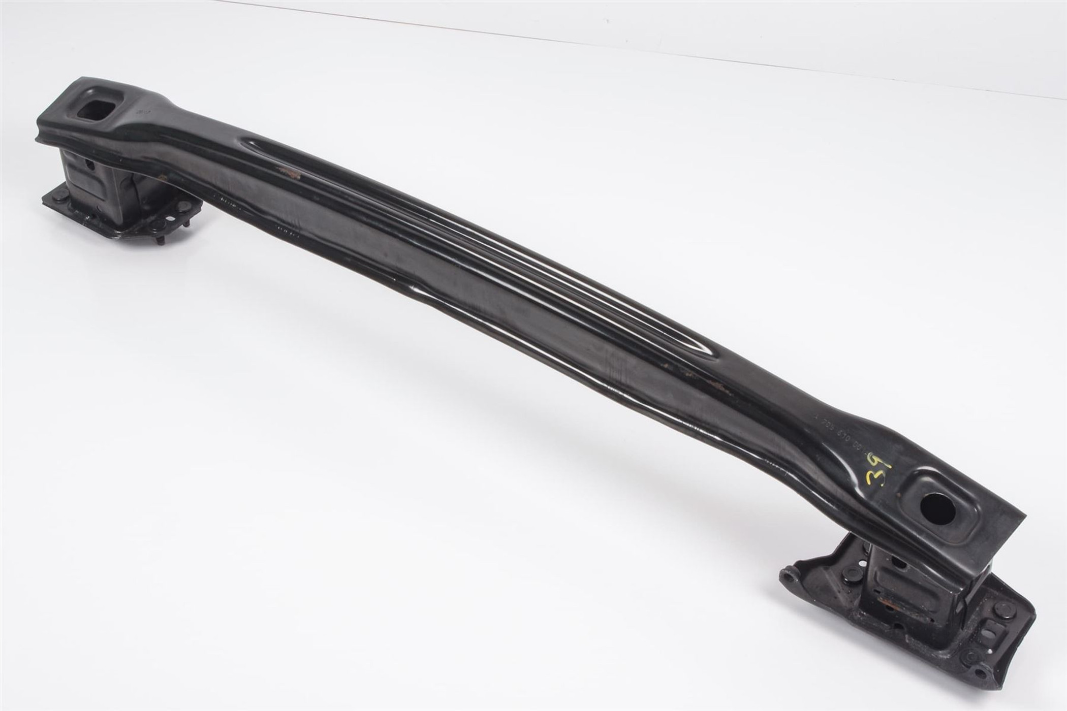 ბამპერის ძელი - MERCEDES-BENZ C W205 2015- ბამპერის ძელი - MERCEDES-BENZ C W205 2015-