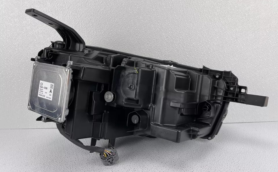 მაშუქი წინა მარცხენა LEVELLING/LED DRL/AFS - MAZDA CX50 2023-