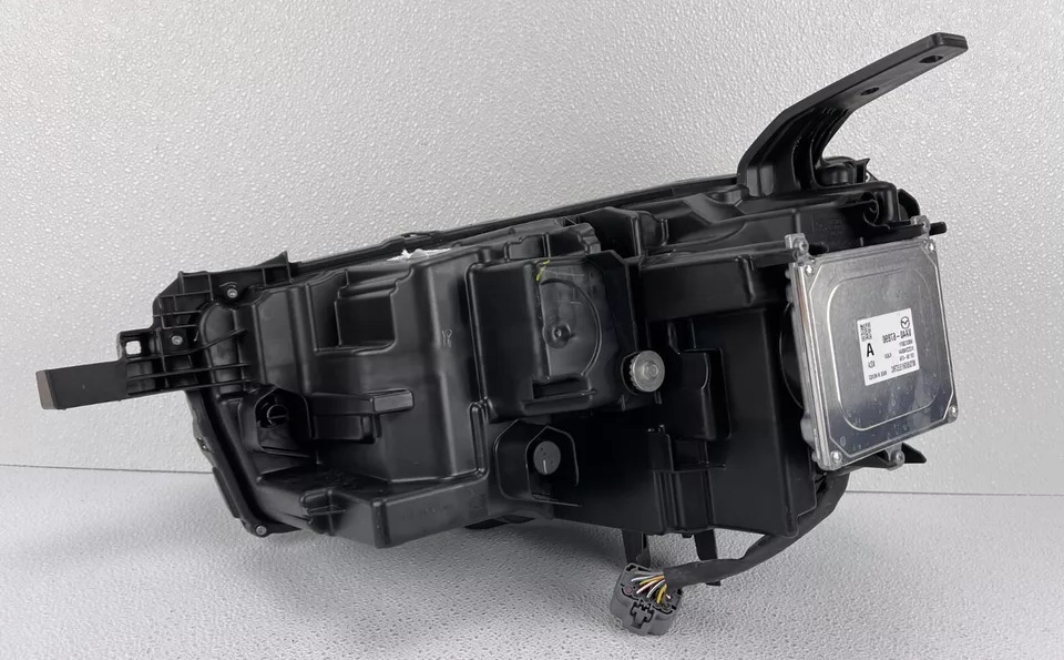 მაშუქი წინა მარჯვენა LEVELLING/LED DRL/AFS - MAZDA CX50 2023- მაშუქი წინა მარჯვენა LEVELLING/LED DRL/AFS - MAZDA CX50 2023-